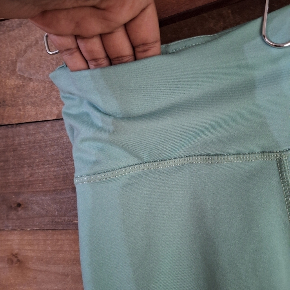 BCBG Generation Seafoam Green Biker Shorts w/ Pocket SZ M - Picture 2 of 5